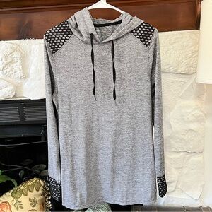 4/$25 💋 Layer 8 Gray and Black Women's Pullover Hoodie Size L